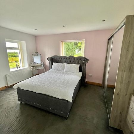 Unique countryside stay Dundrod Extérieur photo